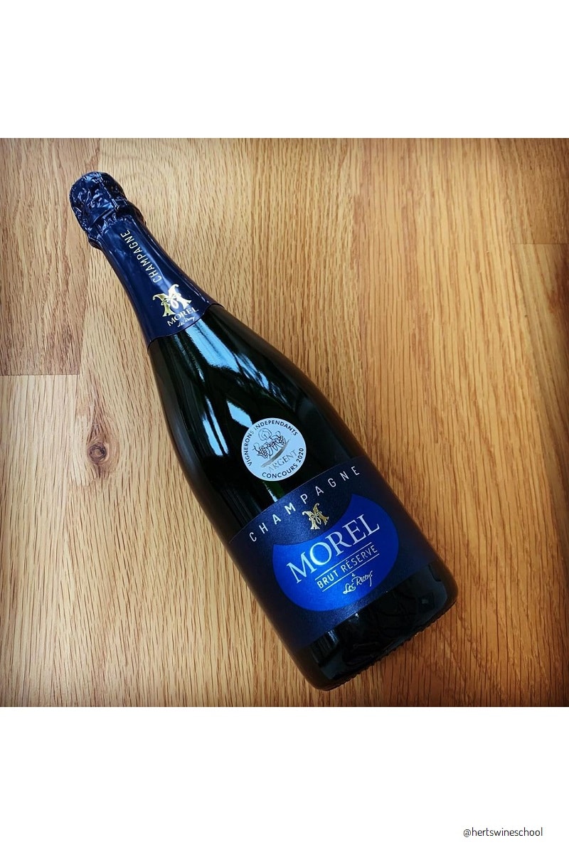 champagne-brut-reserve@hertswineschool Bouteille de Champagne Brut Réserve allongée